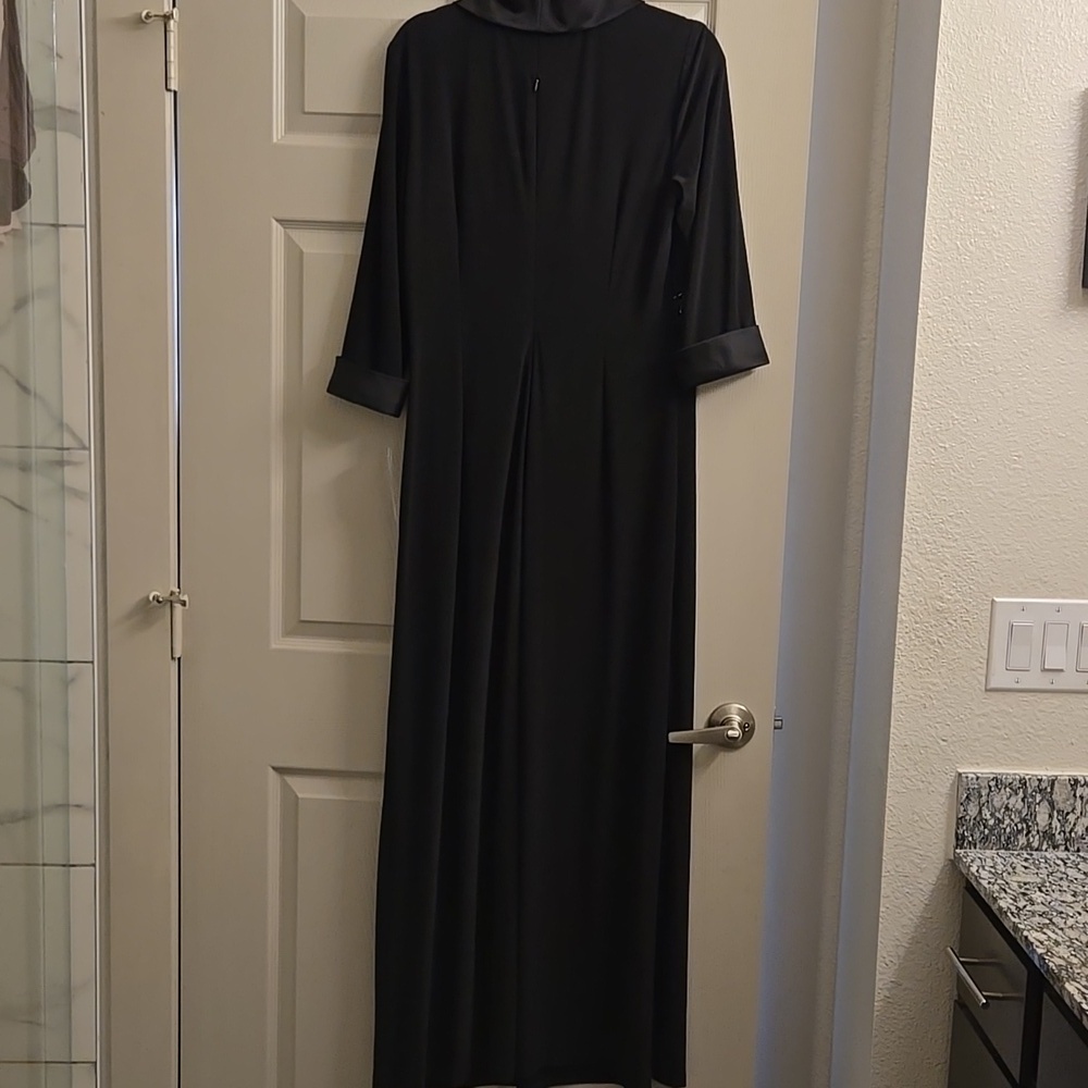 Alex Evenings Elegant Black Long Dress with Embellished Waist And Tuxedo Collar - Picture 6 of 6